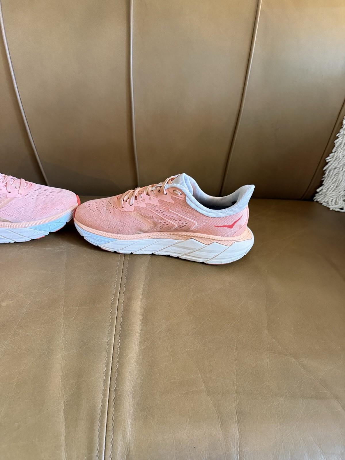 HOKA Arahi 5 Women’s Size 8.5B Pink Coral Running Shoes Sneakers 1115012 EUC