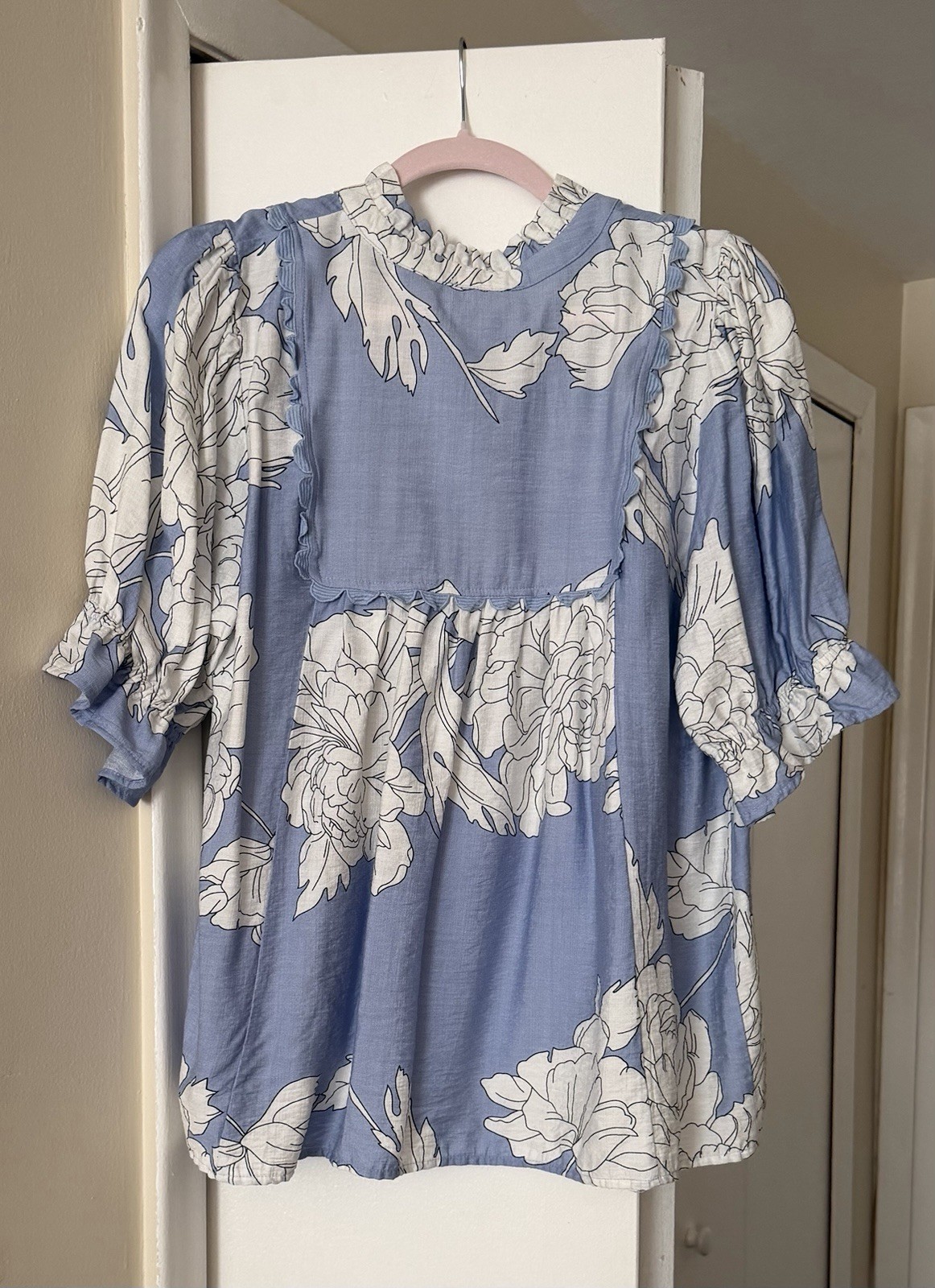 UMGEE Blue/White Floral Ruffle V-Neck Puff Sleeve Rayon Blouse Women S