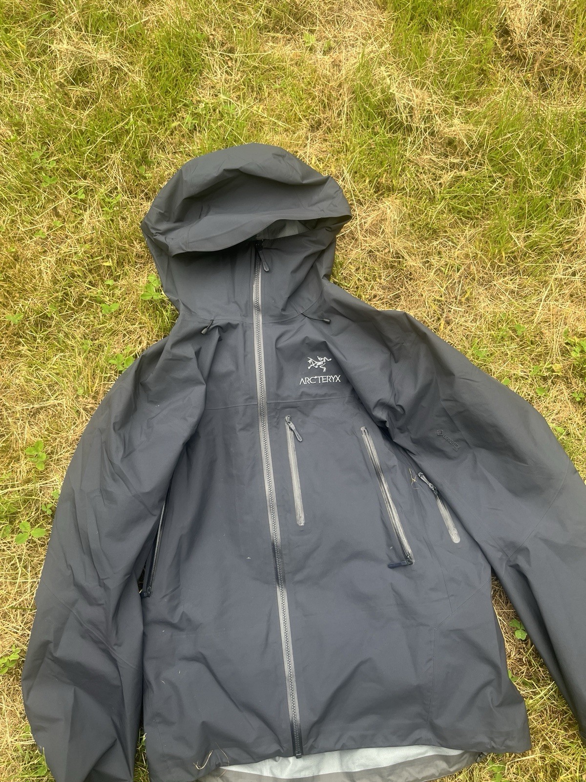 Arc’teryx Men’s Black beta sv (severe weather) size L
