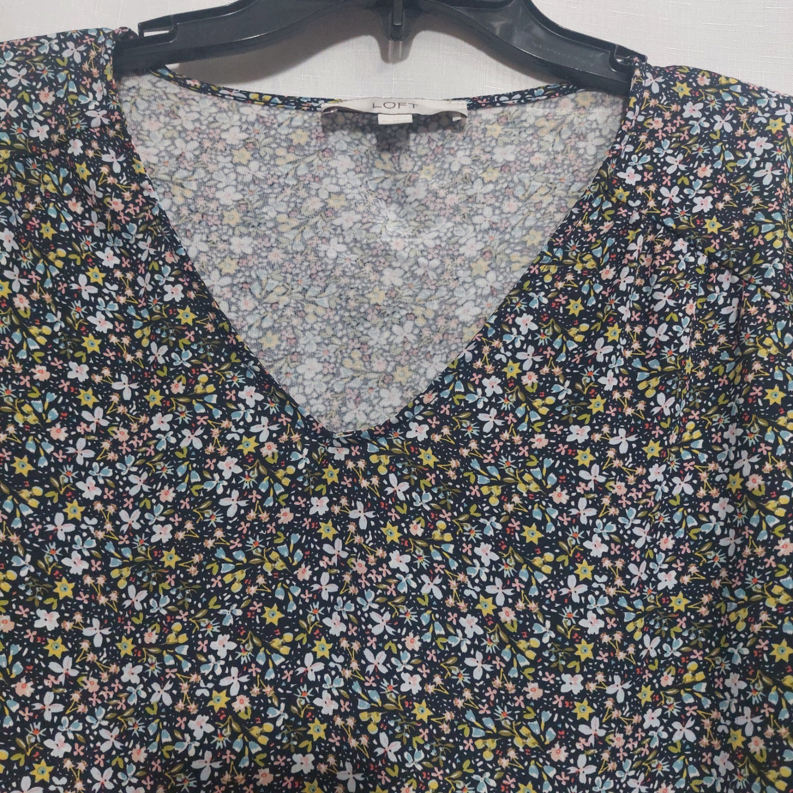 Loft Womens XL Blouse Floral V Neck Short Bell Sleeves Relaxed Lightweight