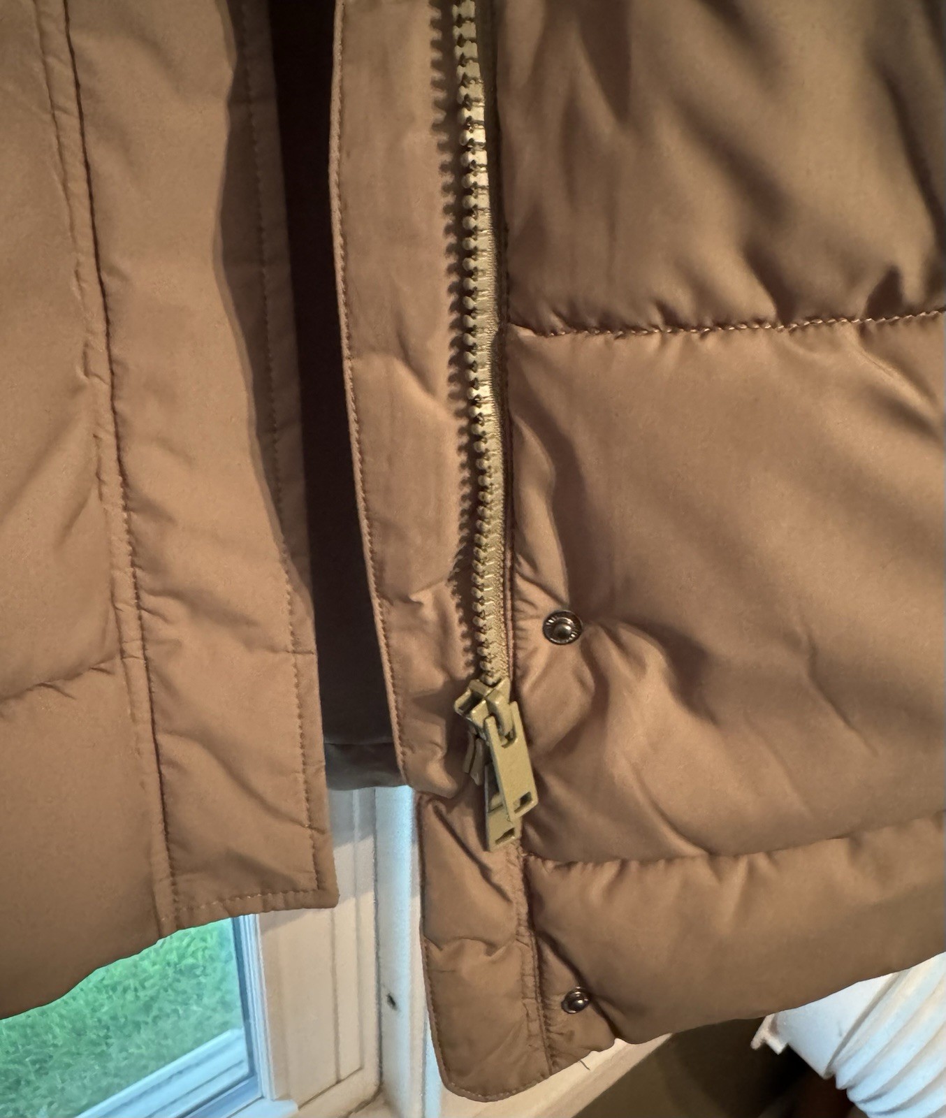 Stunning and cute! Women’s H&M Long Puff Jacket, Olive Green, size small. Read!