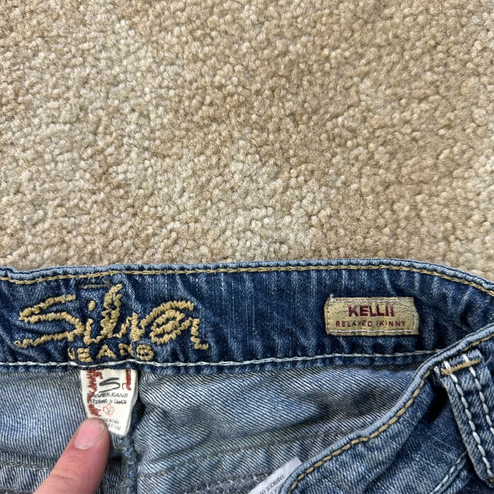 Silver Kelli Relaxed Skinny Jeans Women’s 27×31 Blue Stretch Denim