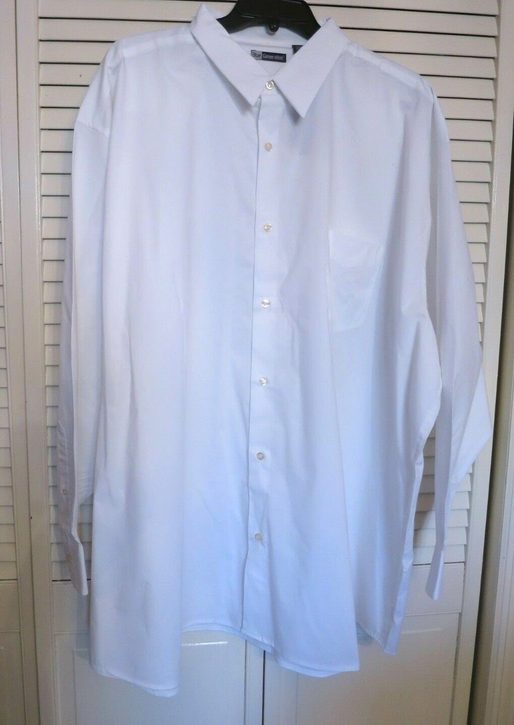 NWT Mens Blue Generation Long Sleeve White Shirt Pocket Size Med. Stain Release