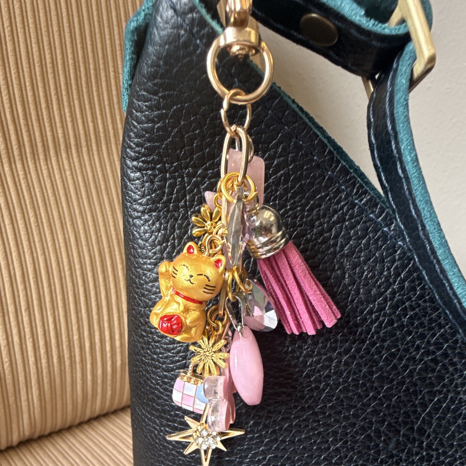 Maneki-neko Lucky Cat Bag Charm Keychain Tassel Rhinestone Lobster Clasp