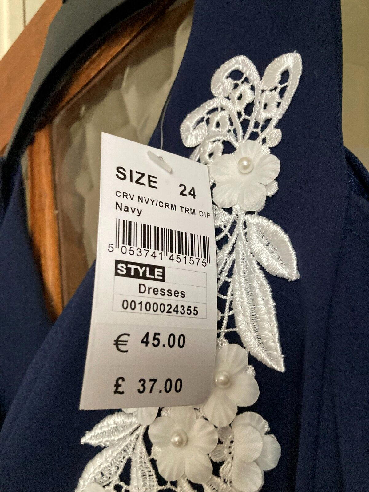 BNWT Ladies QUIZ French NAVY Blue & ECRU Dip Hem Embroidered Occasion Dress 24