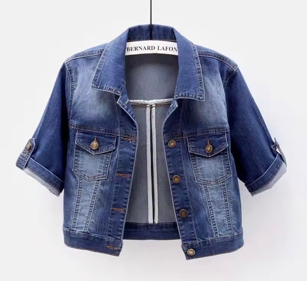 Short women’s denim jacket