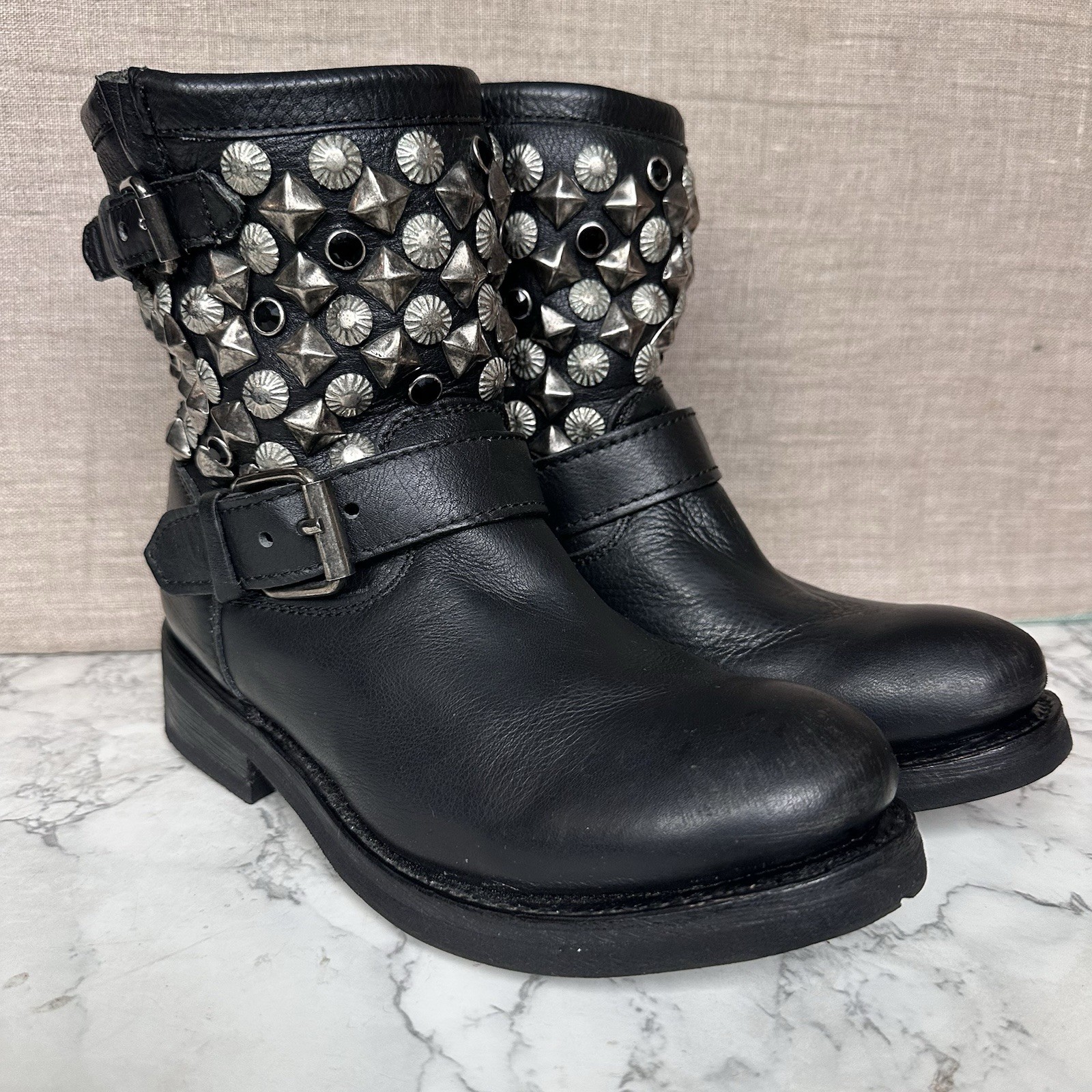 Ash Titanic Distressed Black Leather Ankle Boots Sz 6 Moto Biker Studs R-Stone