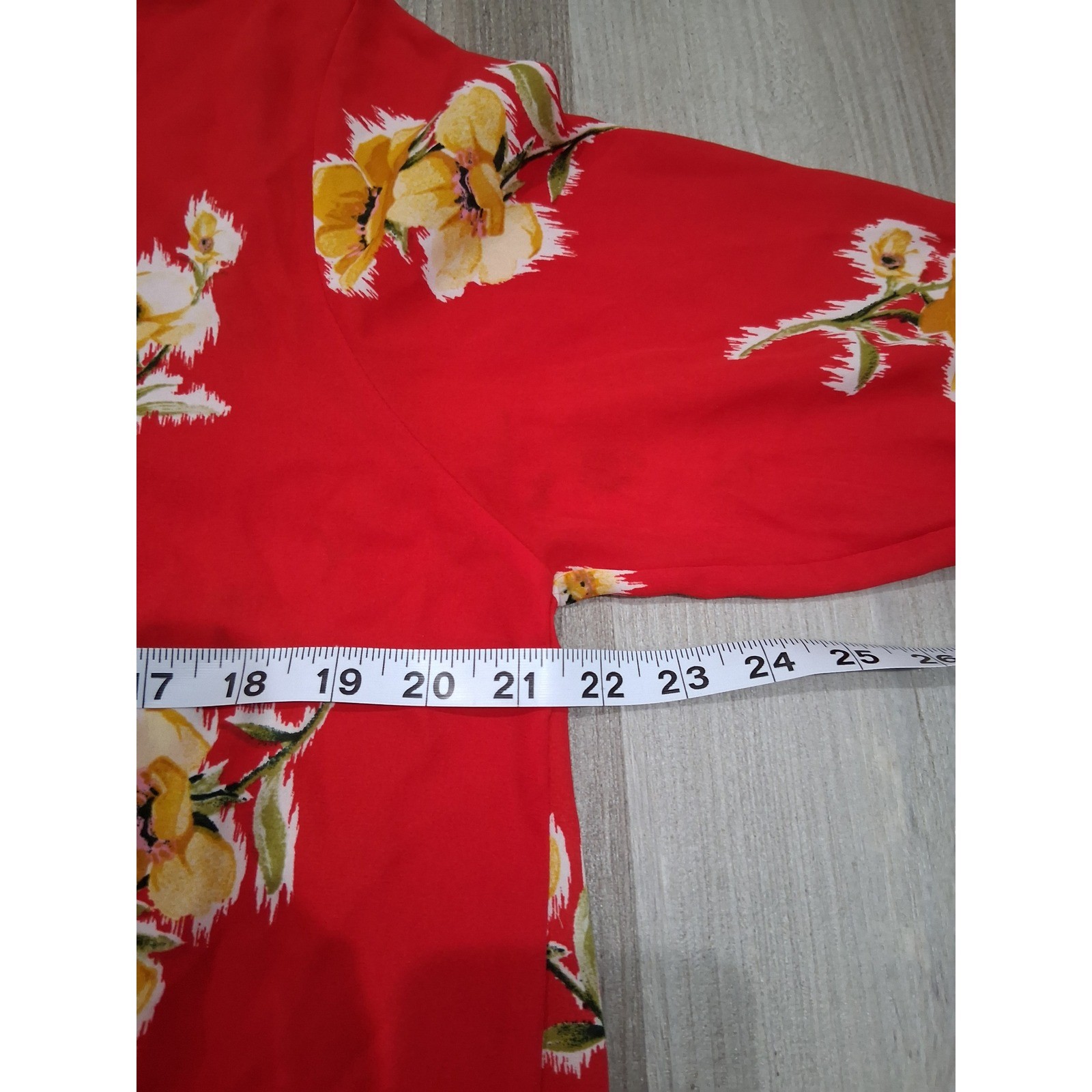 West Kei Womens Red Floral Surplice V-Neck High Low Blouse 3/4 Sleeve Top M/L