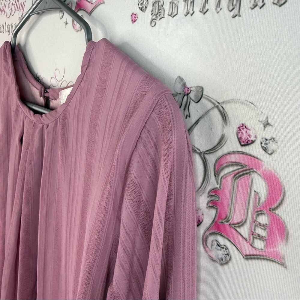 Deep, long sleeve pink keyhole, opening back Chic Mauve Blouse for Women