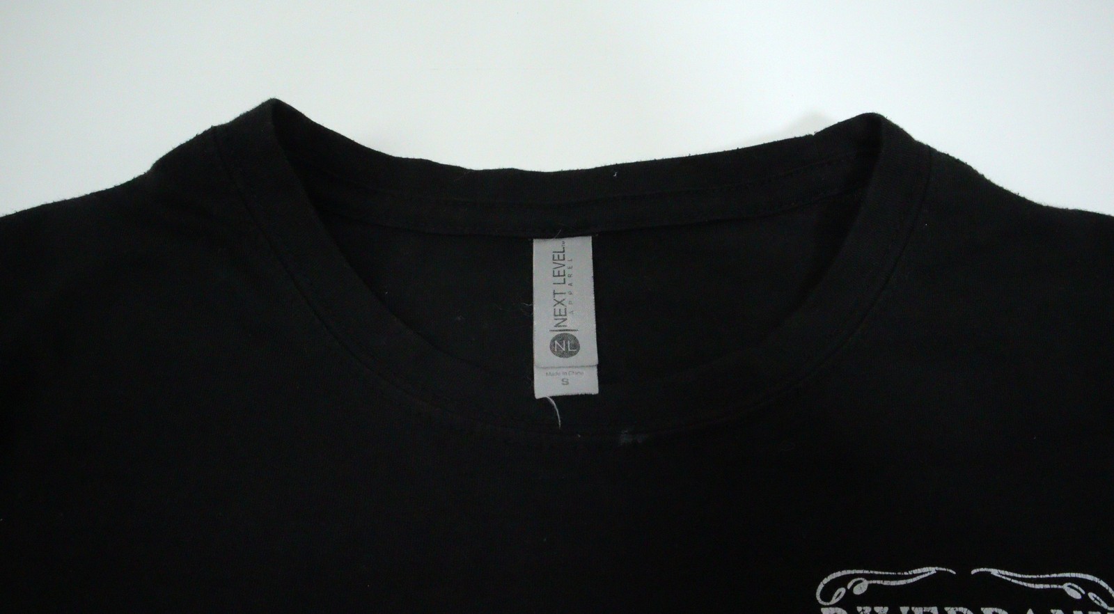 Next Level Apparel Riverbank Restaurant Fay’s Lounge Graphic T-Shirt S T0522