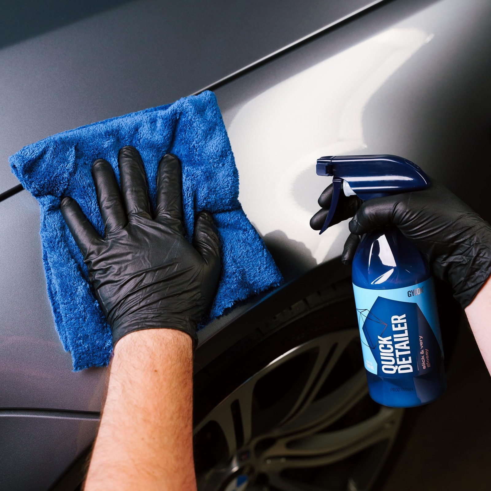 Gyeon Quick Detailer Spray For Car Paint Glass Trim Chrome Enhances Gloss Adds