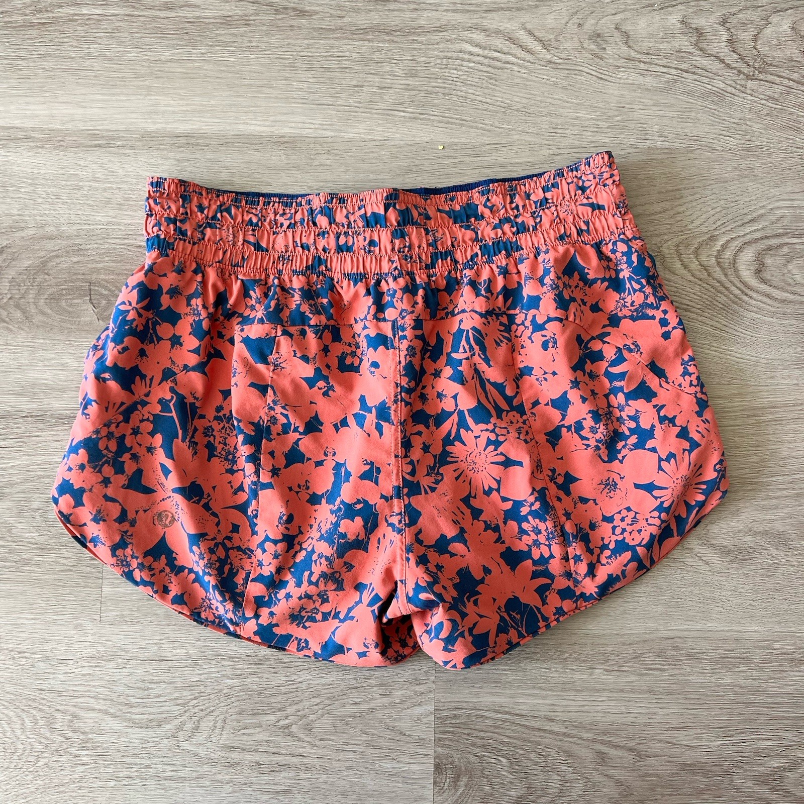 Lululemon Choose A Side Reversible Short Navy Peach Floral Size 6