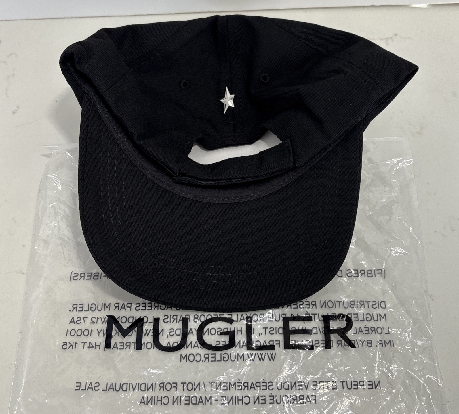 MUGLER LOGO PLAQUE ORGANIC COTTON BASEBALL CAP CAPPELLO DONNA BLACK ADJUSTABLE