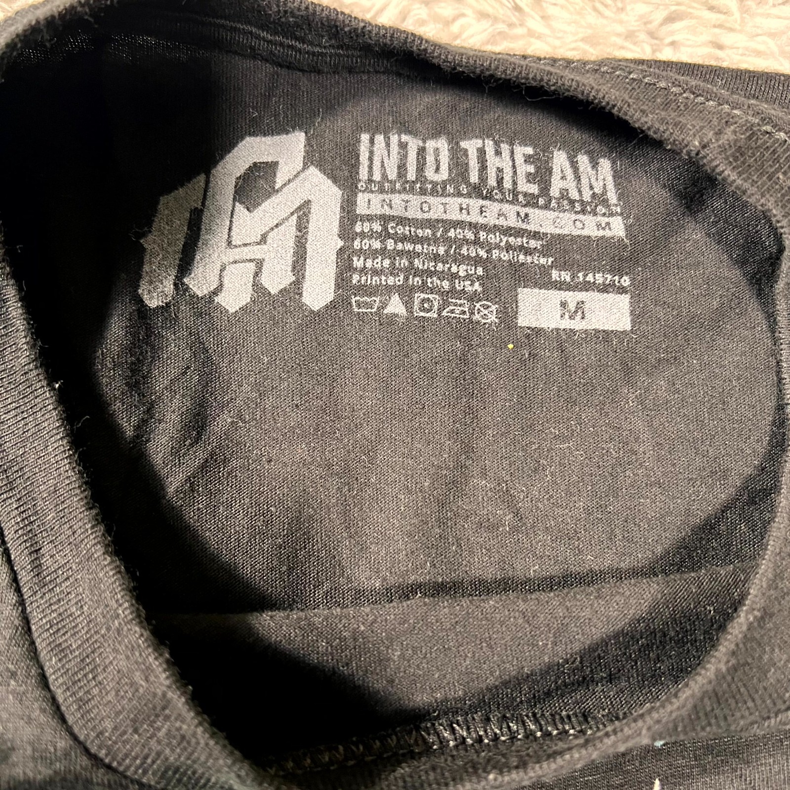 Into The AM T Shirt Men Medium Black Cotton Crew Neck Graphic Print Short Sleeve