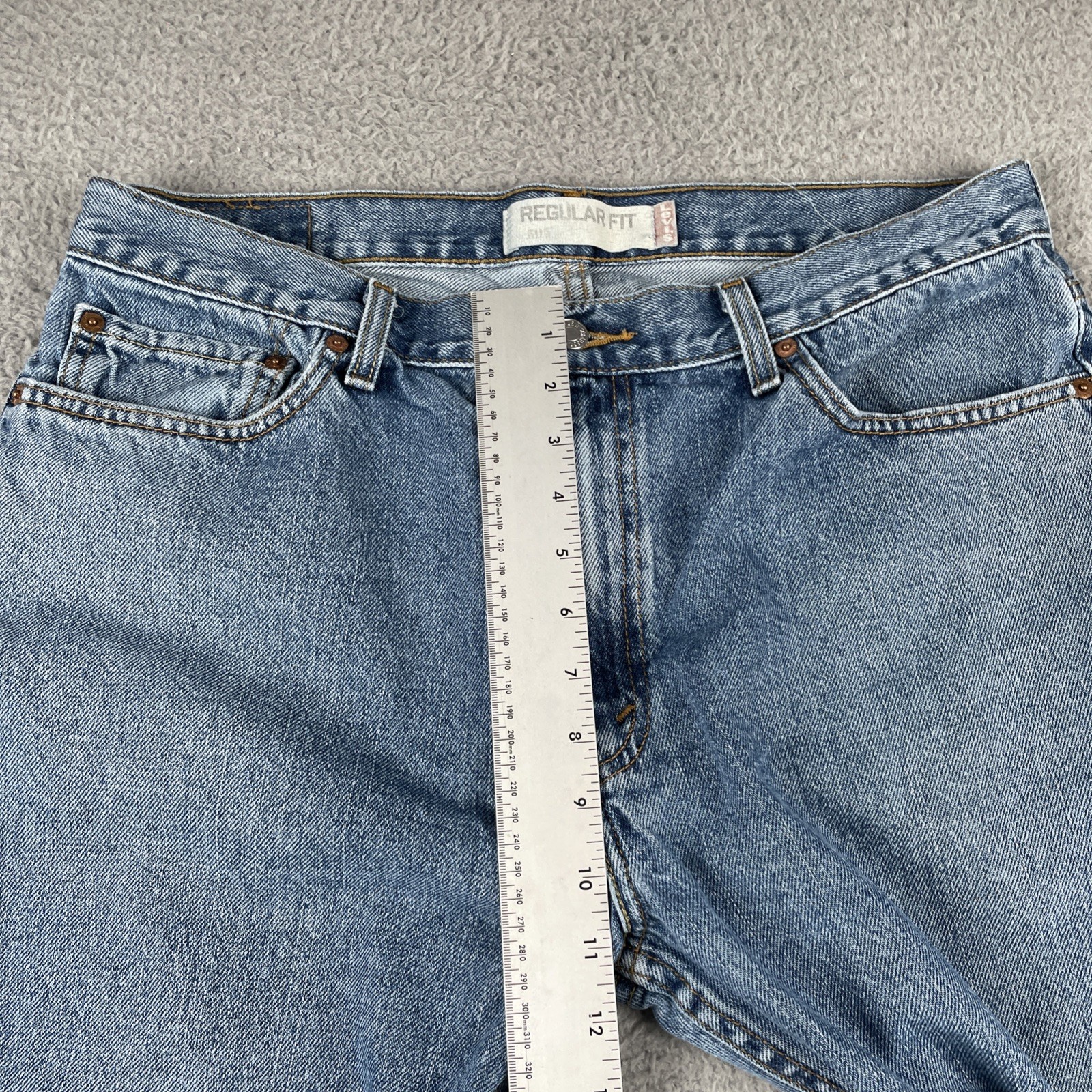 Vtg Levi’s 505 Denim Jeans Stone Washed Blue 36×29 Measures 35×28 EUC Y2K