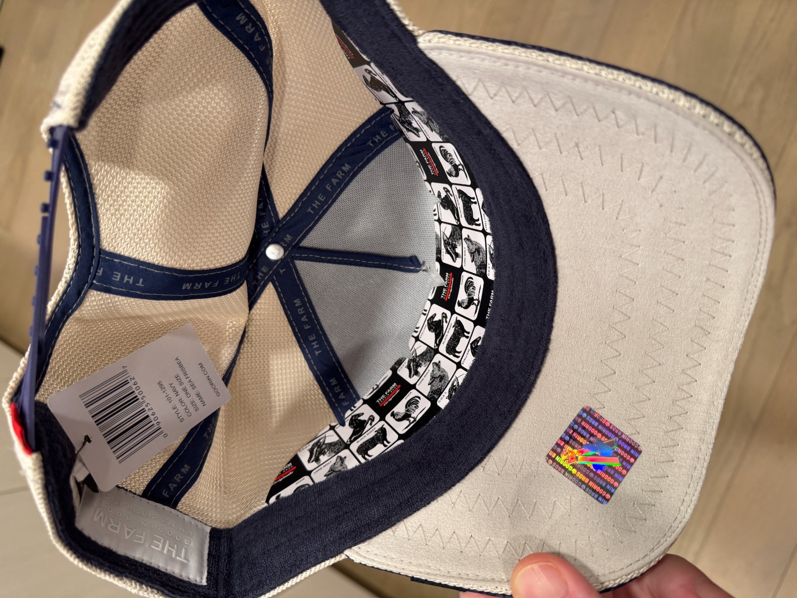 Goorin Bros The Farm “Sharp” Stingray Trucker Hat Deep Sea Navy Friday Drop NWT