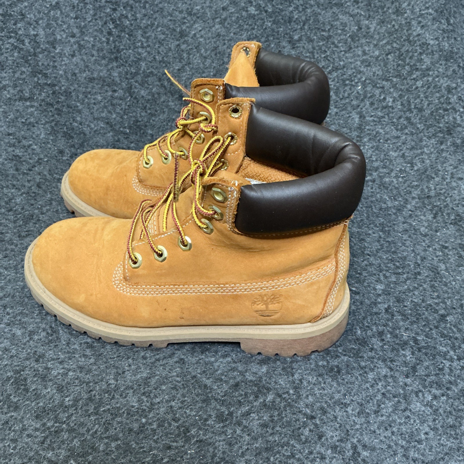 Timberland Premium 6-Inch Waterproof Boots in wheat nubuck Size 4.5