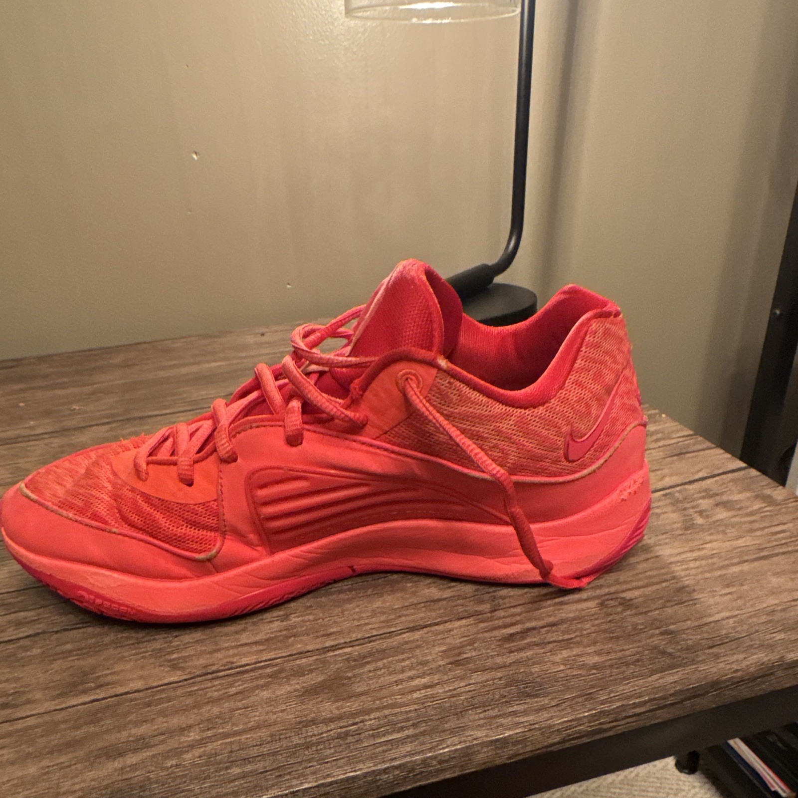 SIZE 10 KD 16 Red Basketball Shoe