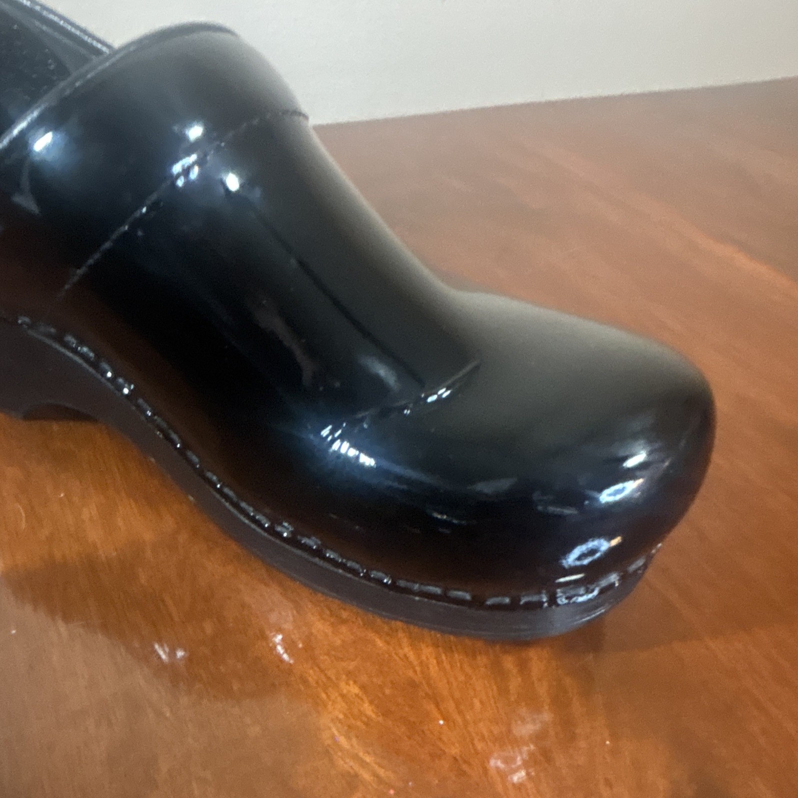 Dansko Professional Black Patent Leather Slip-On Comfort Clogs Women EU 40 US 10