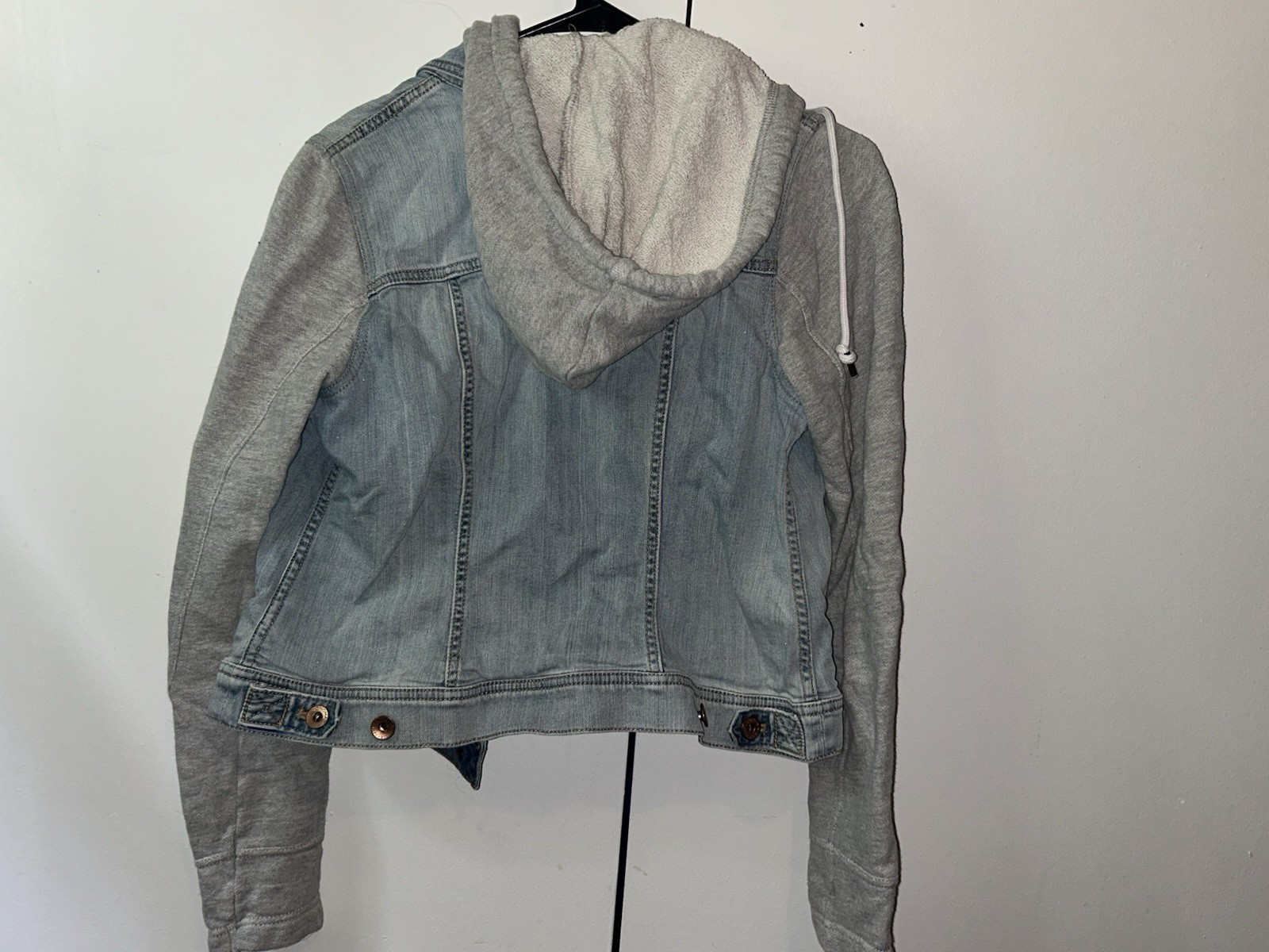 Sonoma Life + Style Women’s Hooded Jean Jacket Blue/Gray Pockets Stretch M