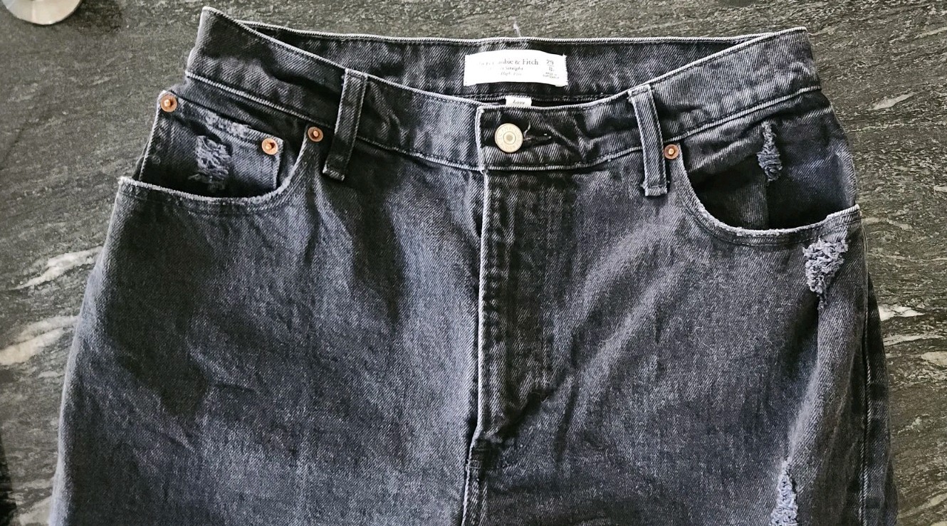 Abercrombie & Fitch Curve Love 90s Straight Ultra High Rise 29/8 R Black Jeans