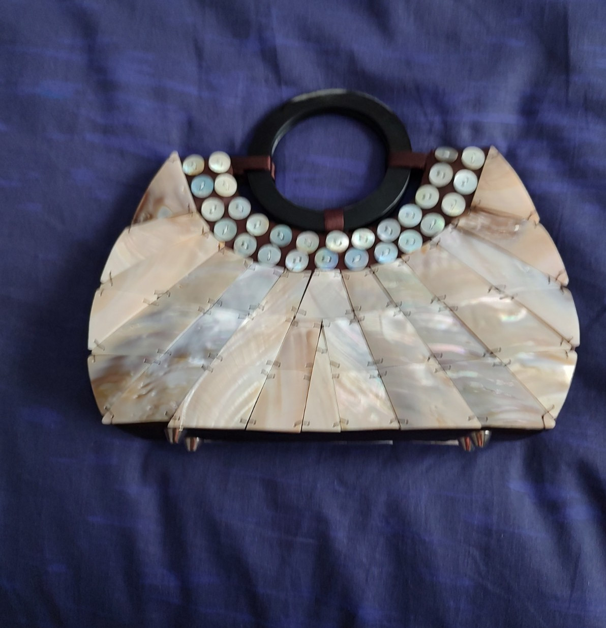 Mod Design Brand Shell Purse
