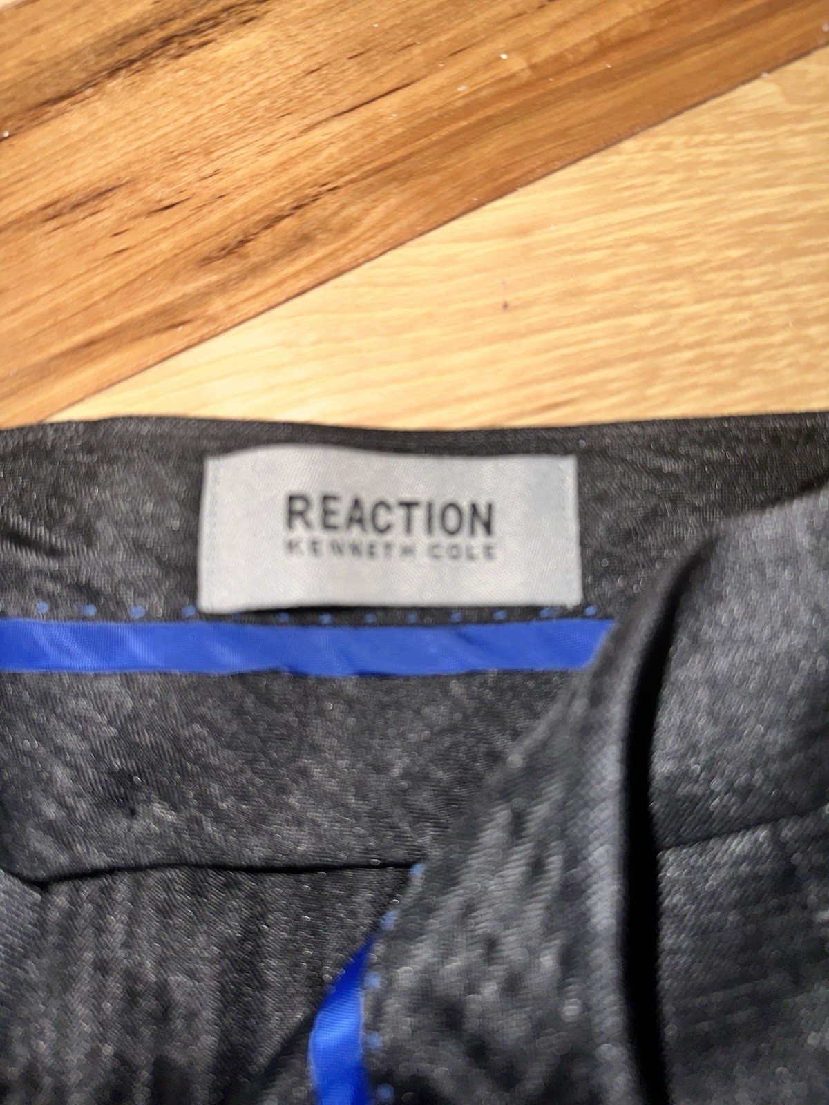 Kenneth Cole Reaction Men’s Dark Gray Techni-Cole Suit 40SxW33