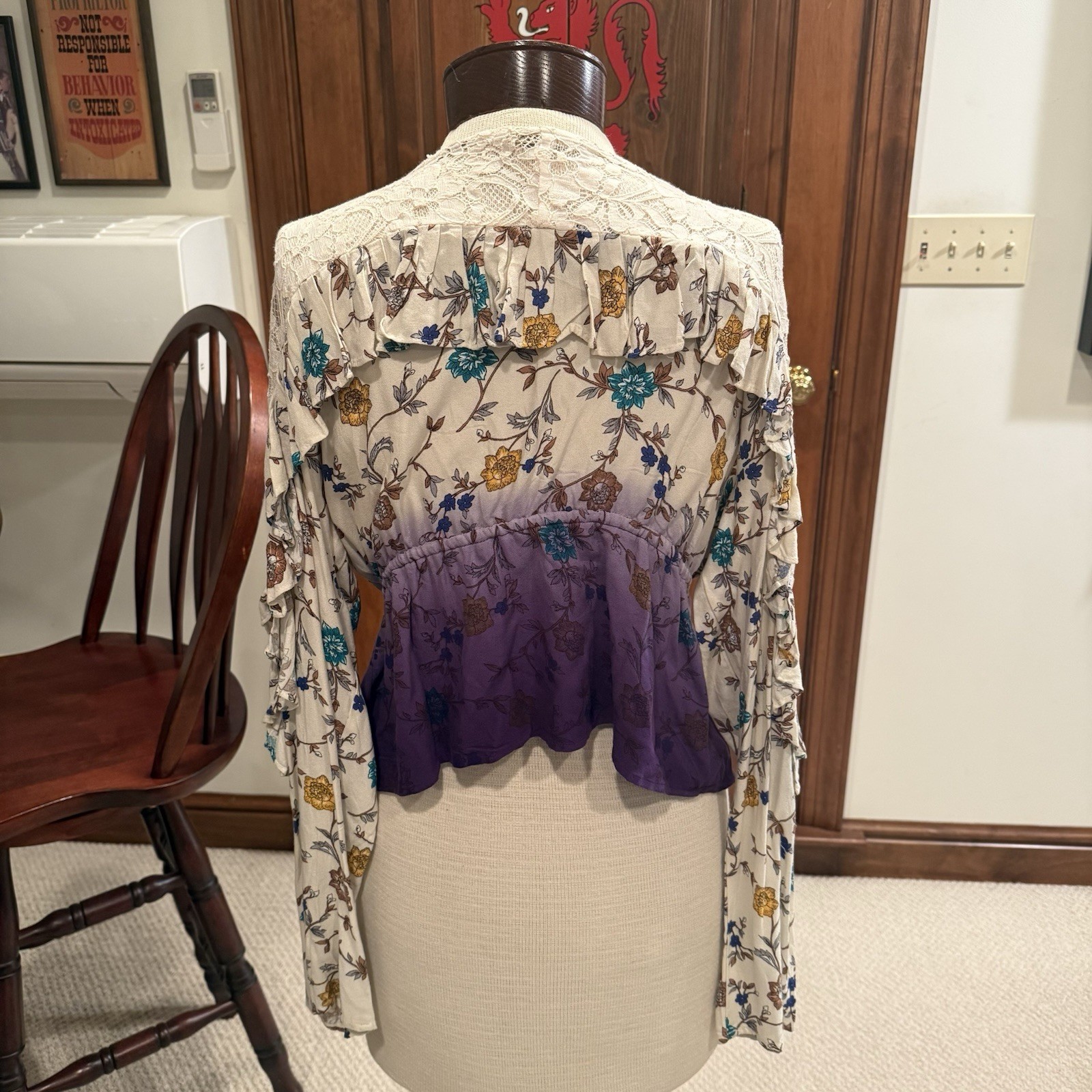 Gimmicks Floral Lace Ruffle Tie-Front Kimono Top Purple Beige Blue L