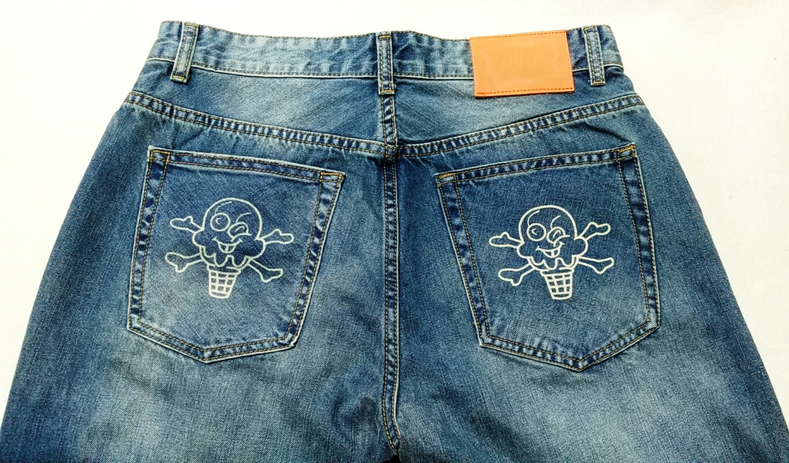 NWT BBC ICECREAM RUNNING DOG WASHED MEN’S CLASSIC JEAN SIZE 30/32/34/36/38/40/42