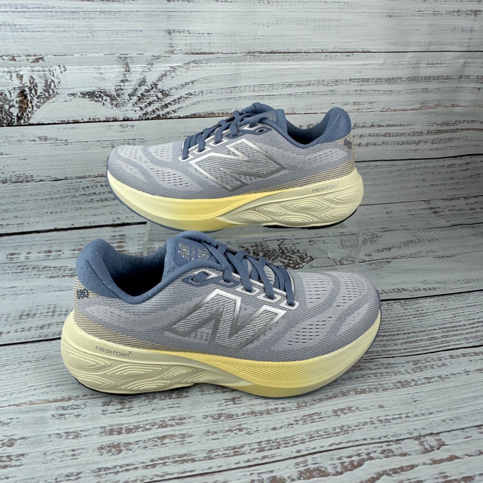 New Balance Fresh Foam X 880v15 Womens US 6.5 Running Shoes Gray Yellow