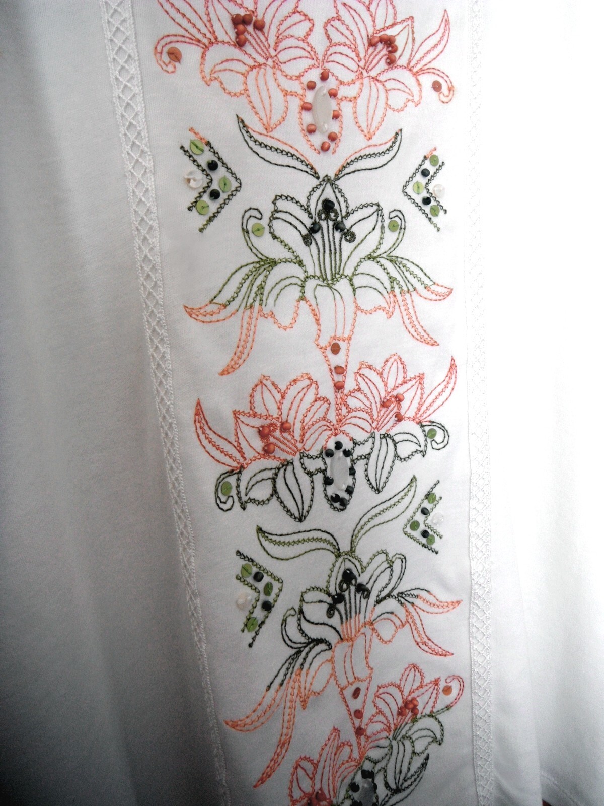 ALFRED DUNNER PINK/GREEN EMBROIDERED TOP WITH LACE, BUST ABOUT 51″, SIZE 2X