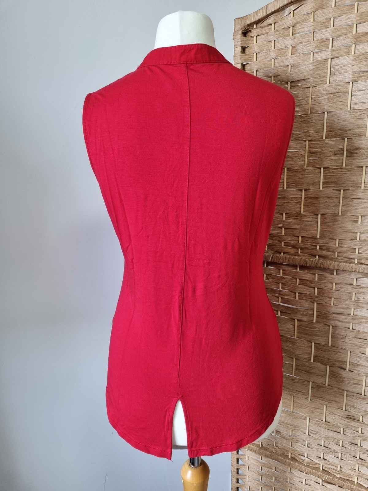 Karen Millen Red Ruffle Sleeveless Blouse Top Size 12 Jersey Summer Statement
