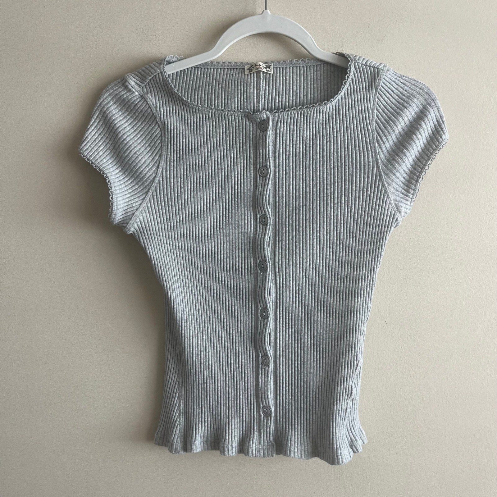 Intimately Free People ribbed henley crop top gray M button front lettuce hem