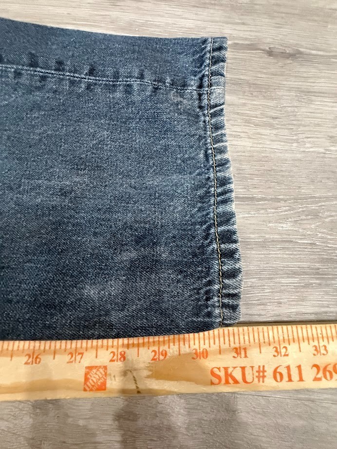 Levi’s 559 Jeans Relaxed Straight Leg Men’s 43×31 Blue Denim Distressed