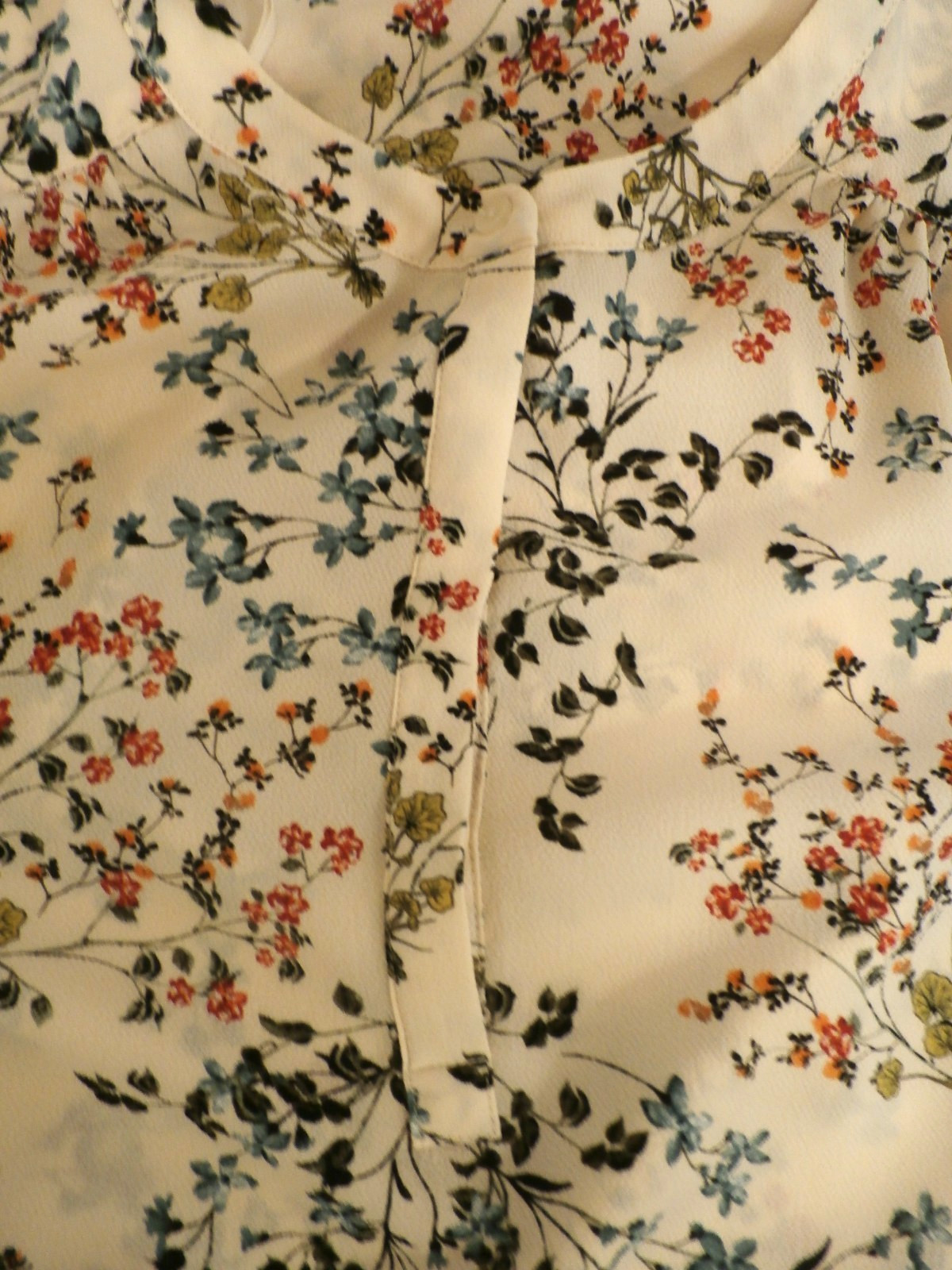 Dalia Beige Floral Tunic Top 3/4 Sleeves 4-Button Front Large