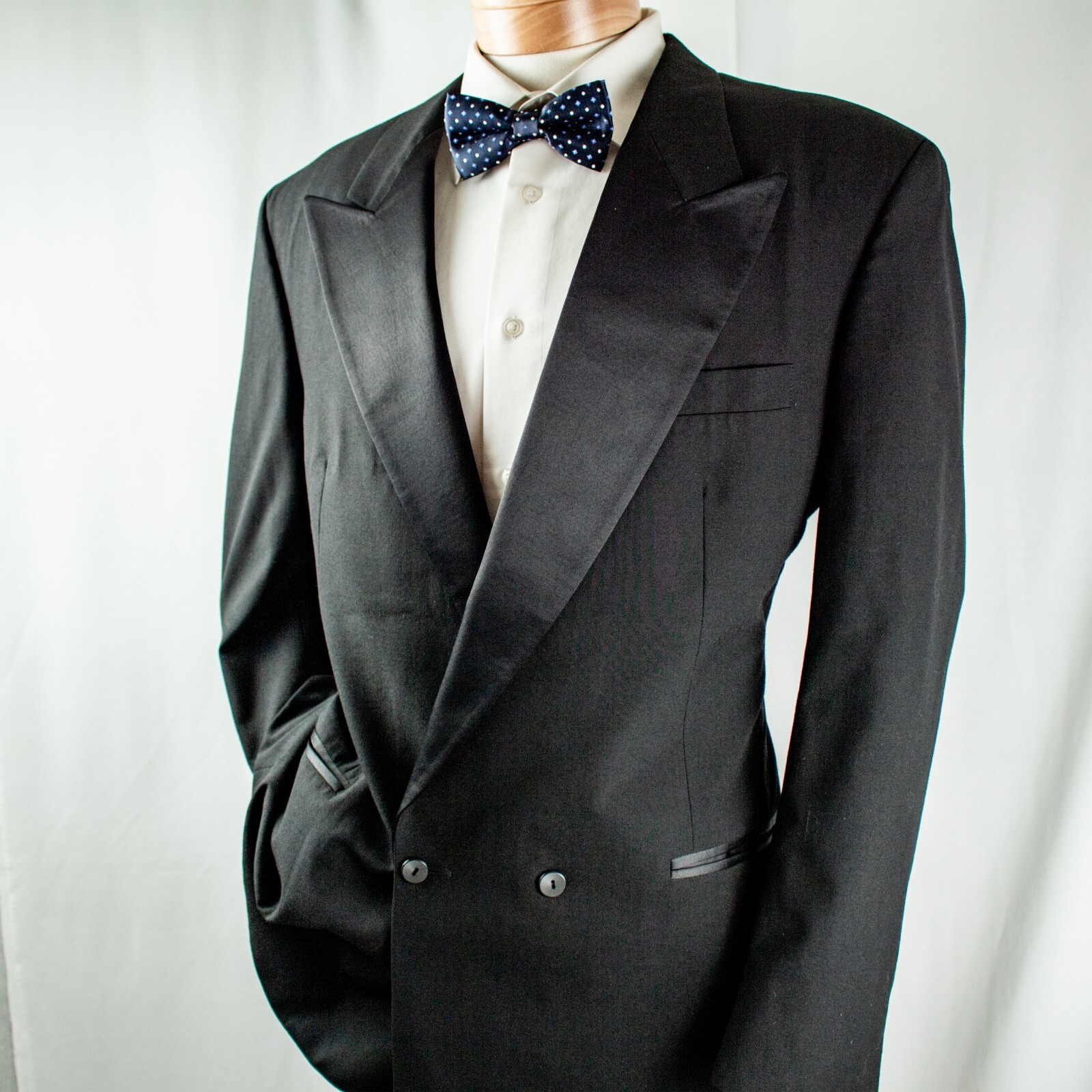 JEFF & CO Black Satin Striped Double Breasted Tuxedo Suit Size 40L 38″W x 32″L