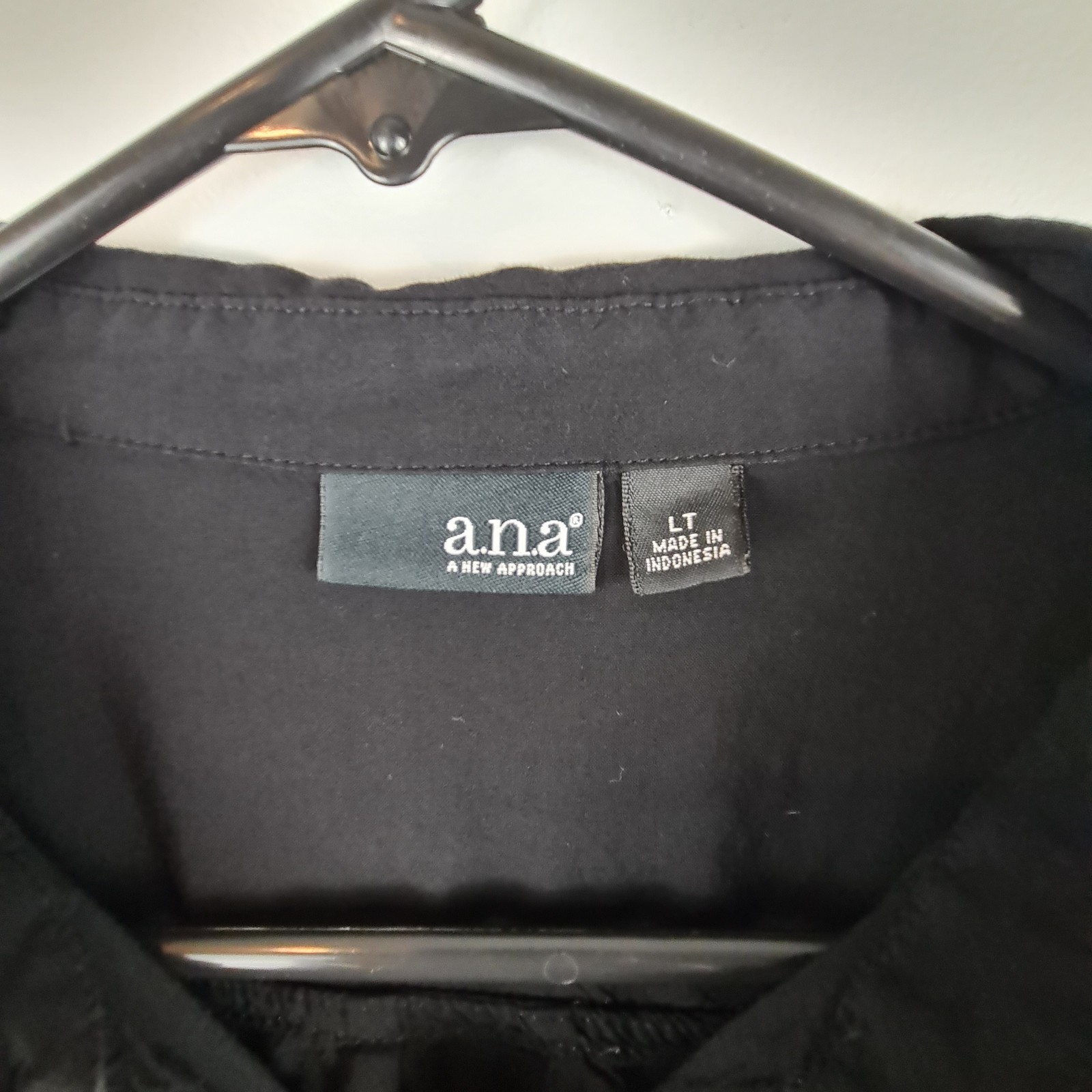 a.n.a. Women’s Black Button Up Collared Shirt 100% Rayon Lightweight Size L Tall