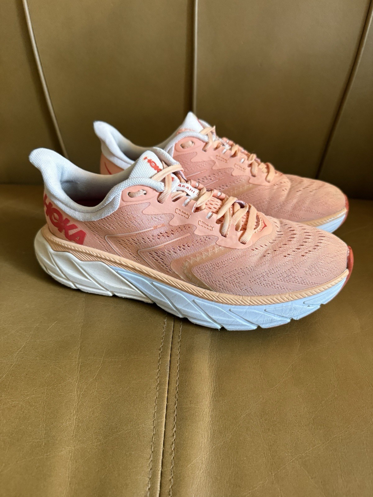 HOKA Arahi 5 Women’s Size 8.5B Pink Coral Running Shoes Sneakers 1115012 EUC