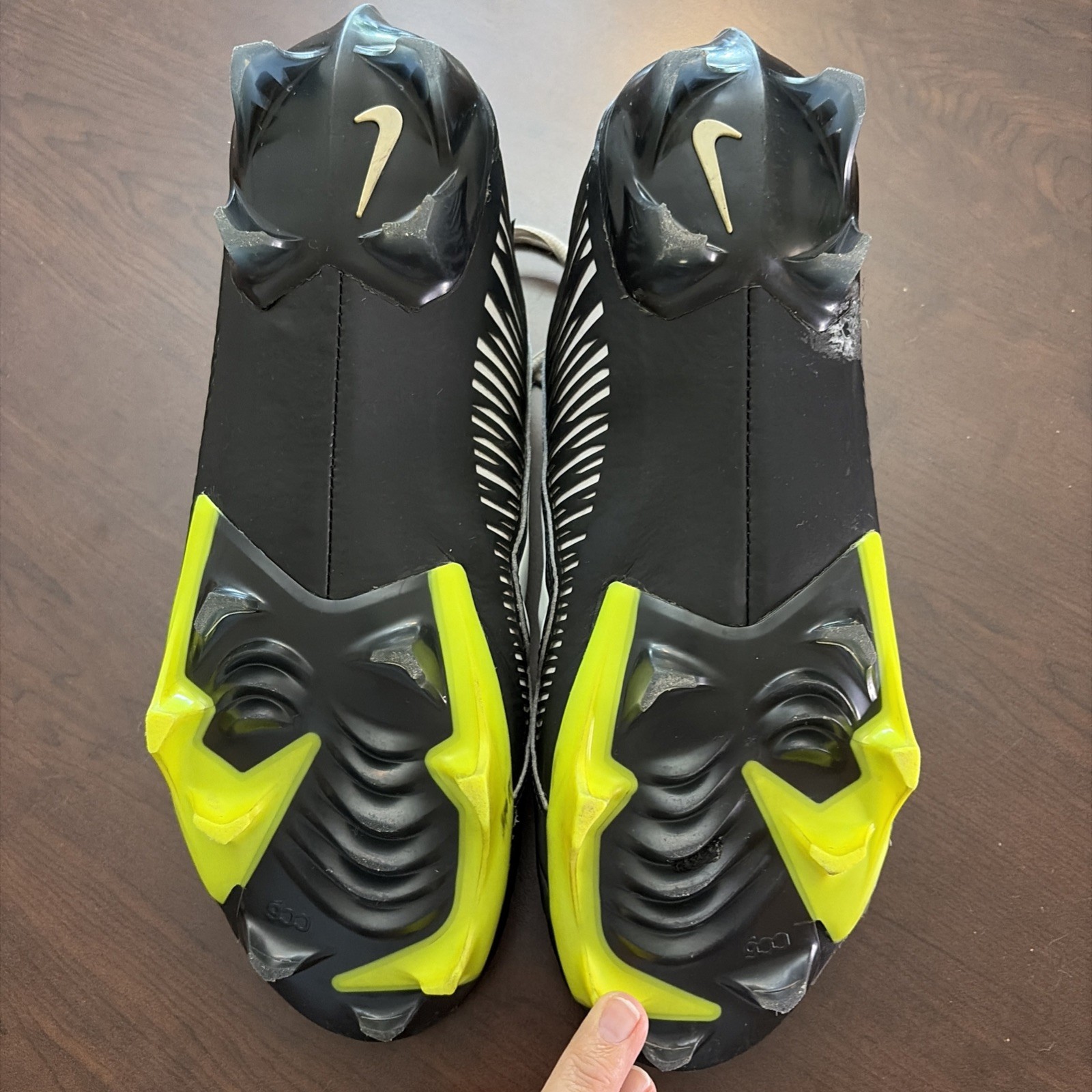 Nike Vapor Edge 360 VC “Black Volt” Men’s Size 11.5 Football Cleats