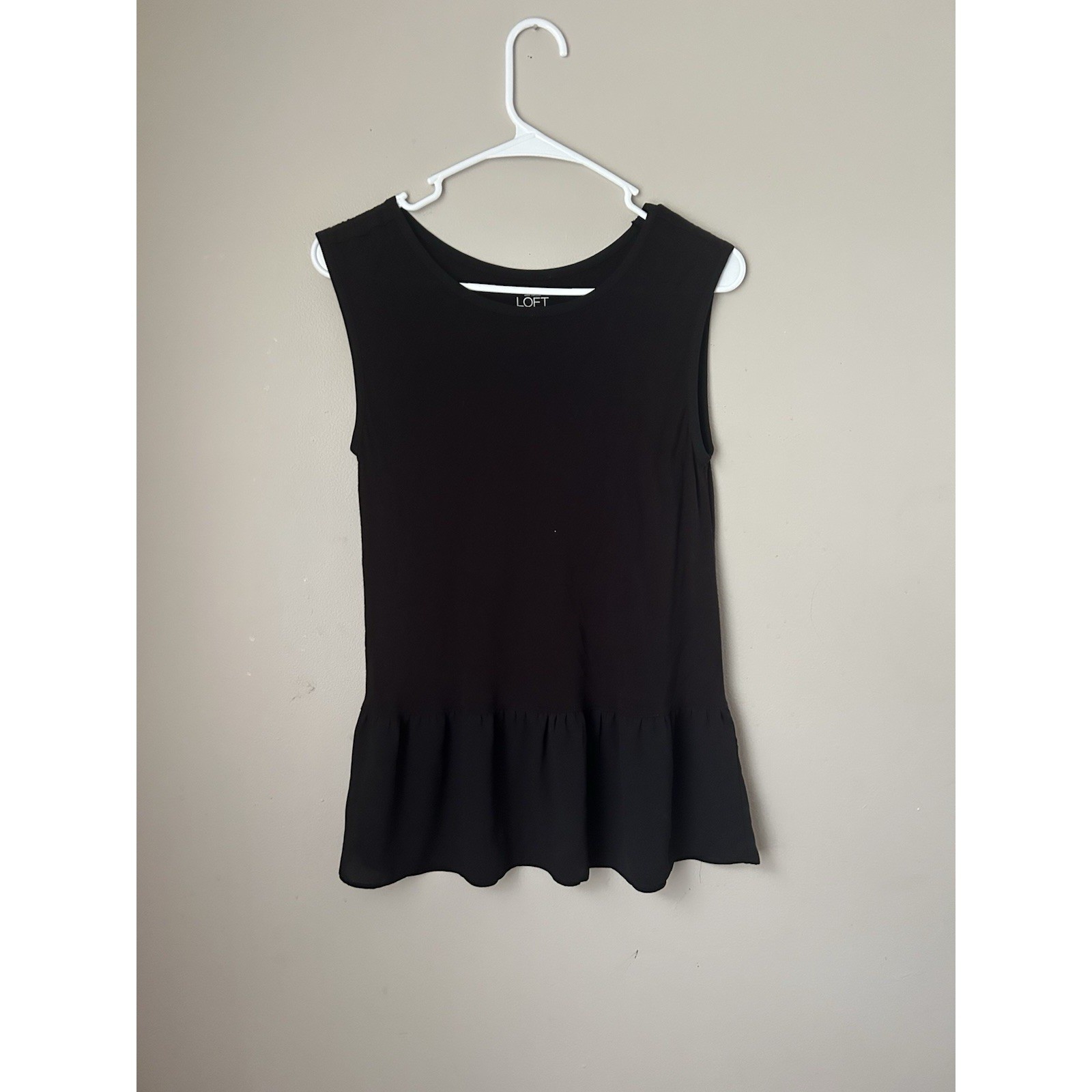Loft Women’s Sleeveless Tank Top with Ruffle Button Size Small Basics Everyday