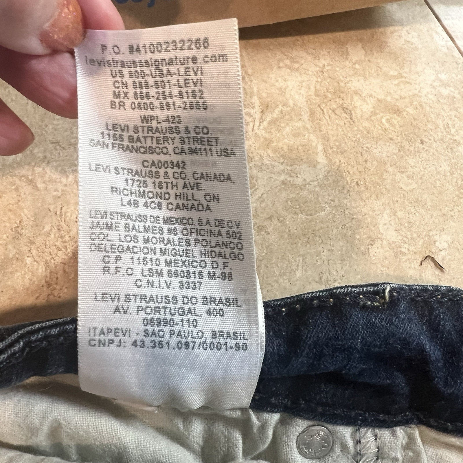Women’s Signature By Levi Strauss Modern Straight Jeans Dark Wash 18