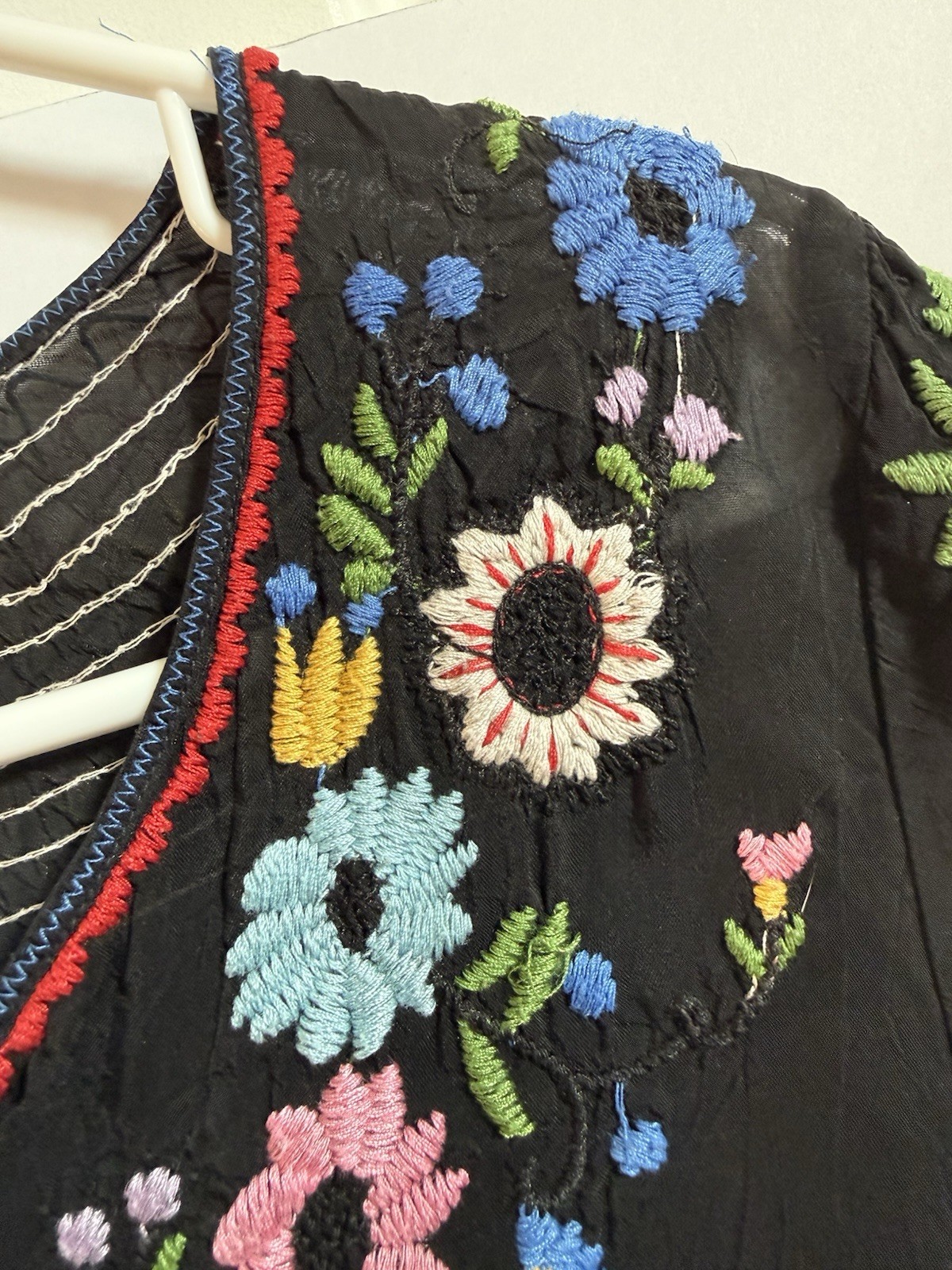Johnny Was embroidered ruffle hem floral boho dress black short sleeve Est S/M