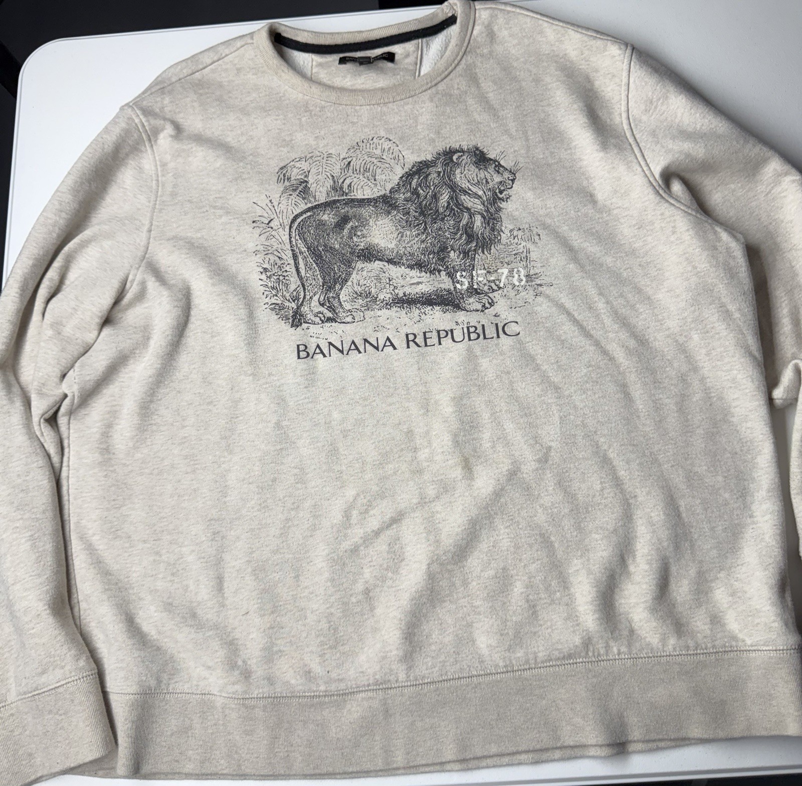 Banana Republic Lion Sweatshirt XL Heathered Graphic Leo Animal Pullover Sweater