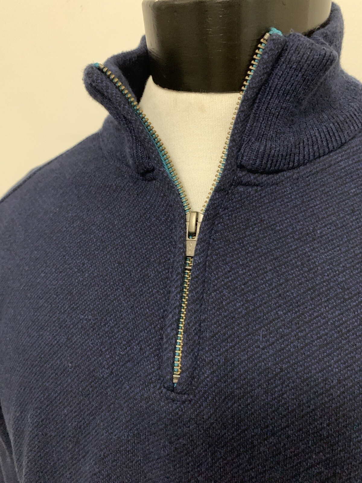 Robert Graham Zip-Collar Sweater – Size Medium Navy Cotton Blend EUC Classic