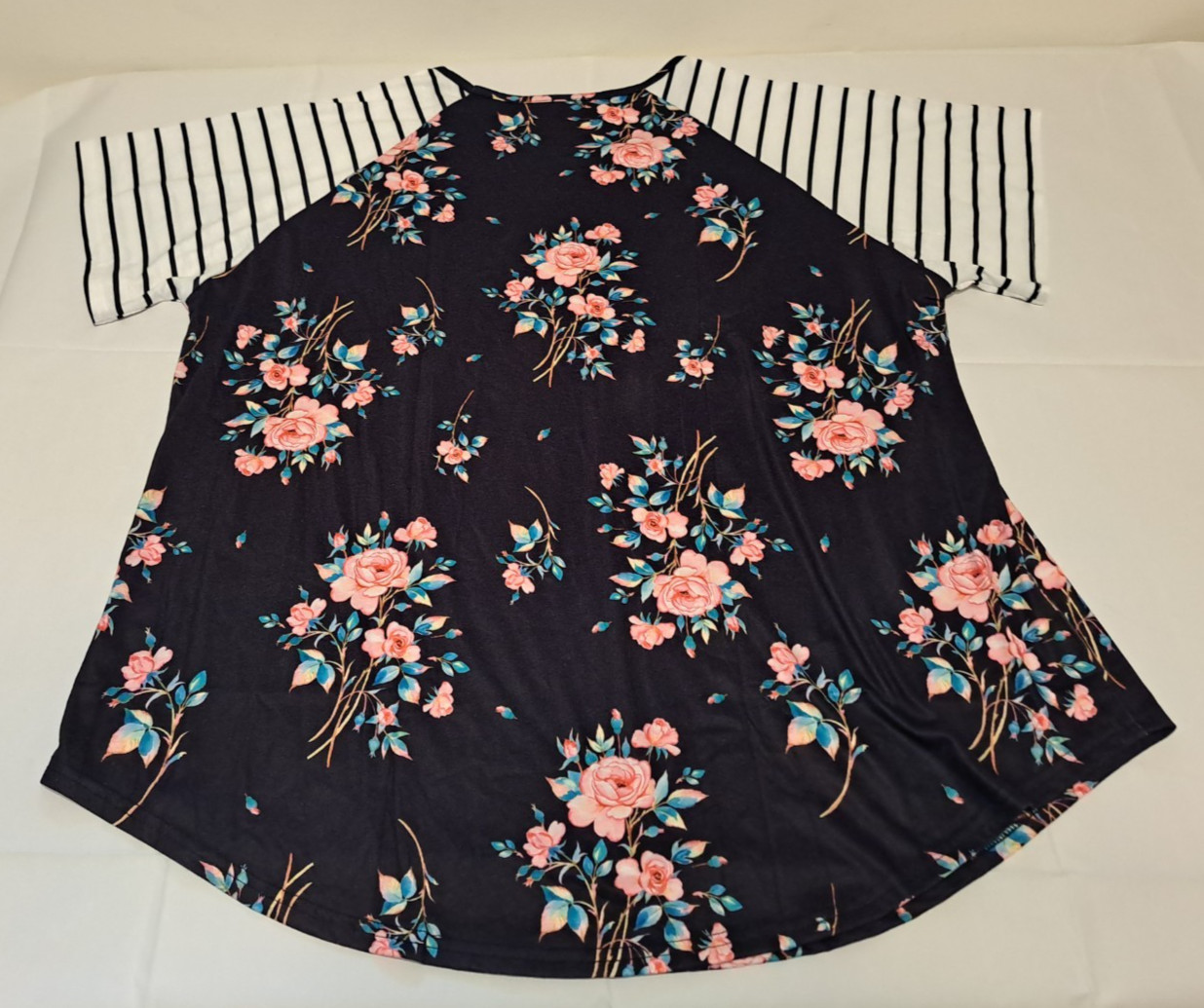 Woman’s 3X black with pink roses pullover blouse, NWOT