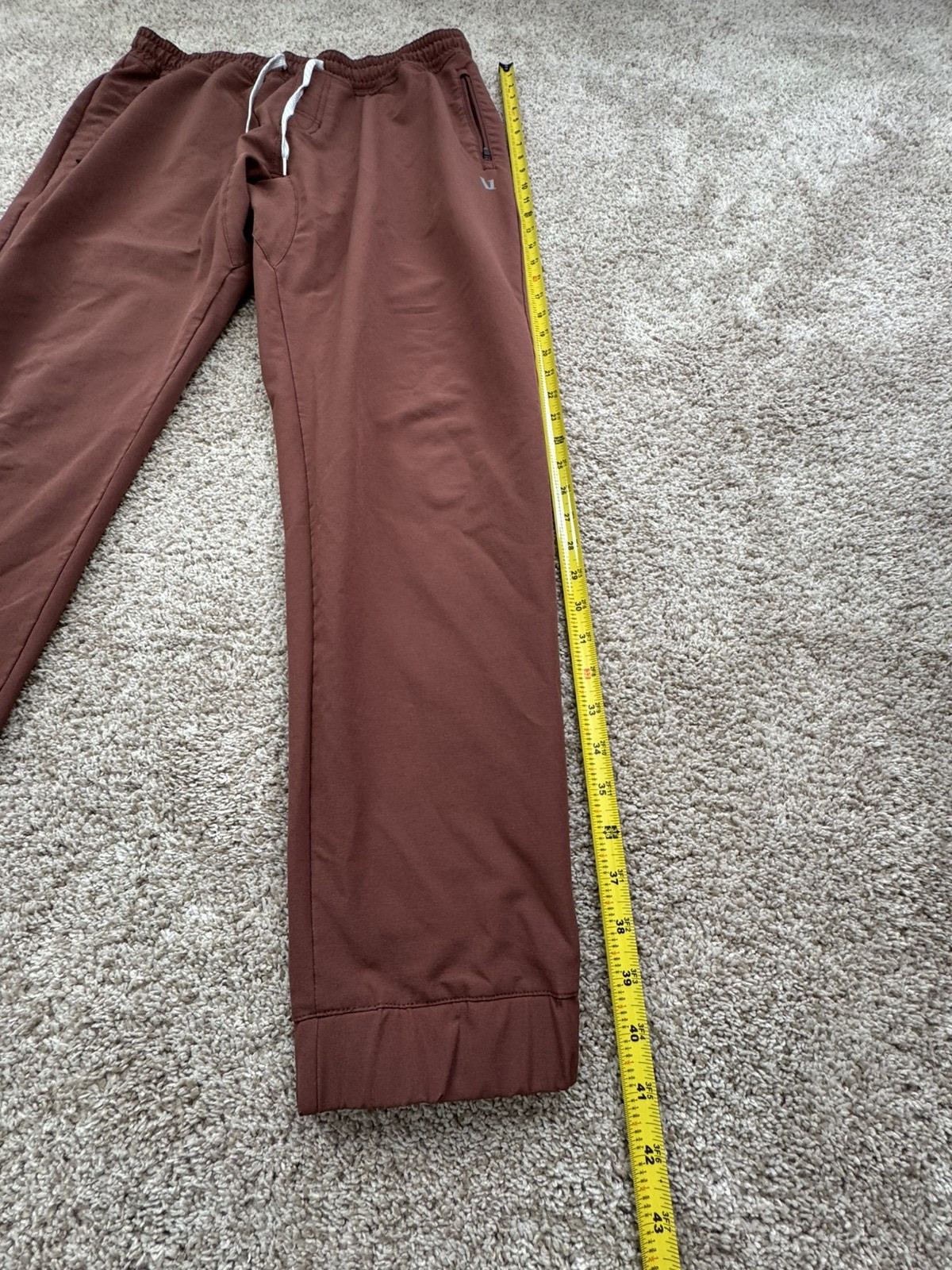 Vuori Transit Technical Joggers Mens XL Performance Stretch Pants Burgundy