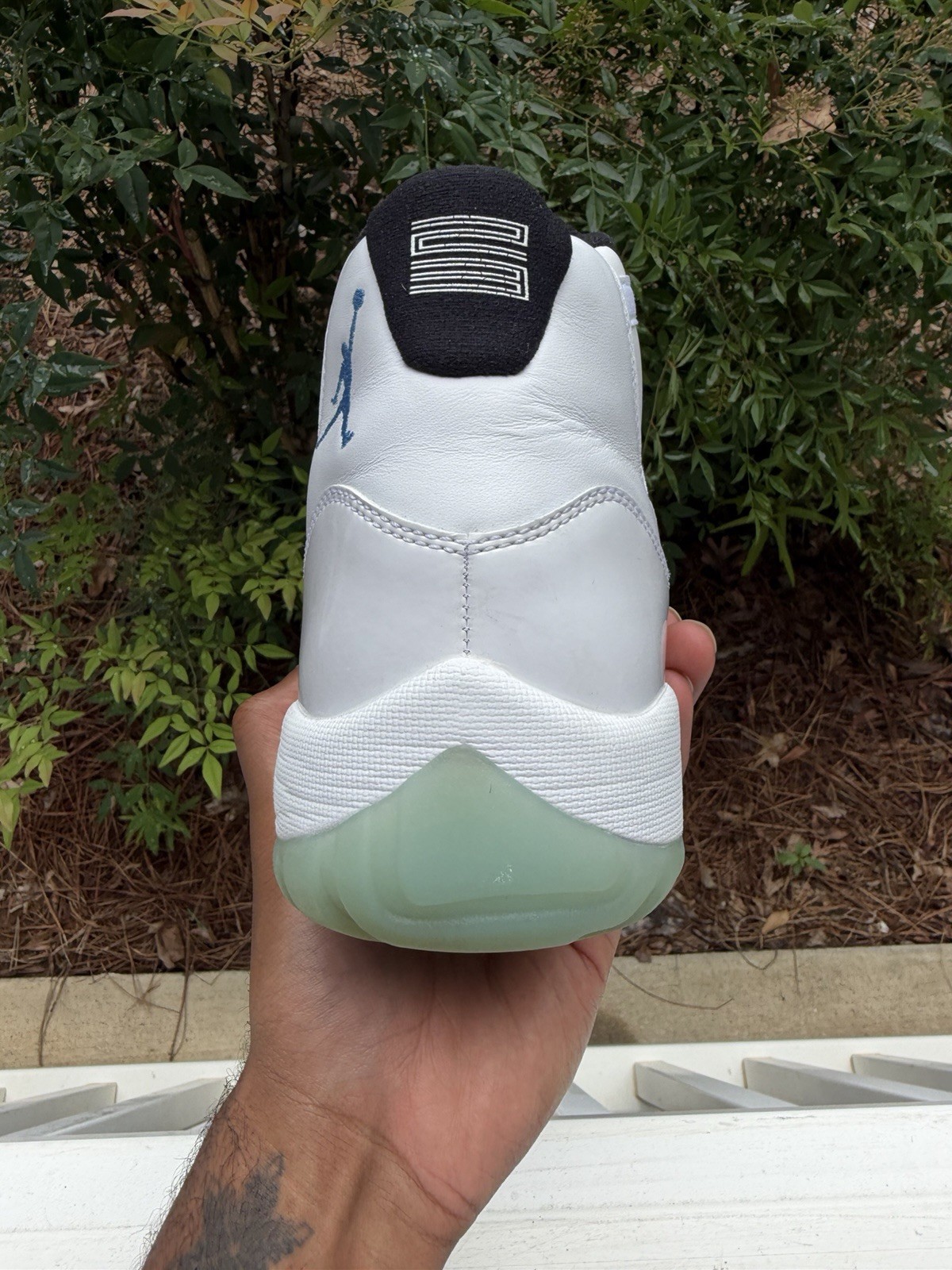 Jordan 11 Legend Blue Size 12 2014