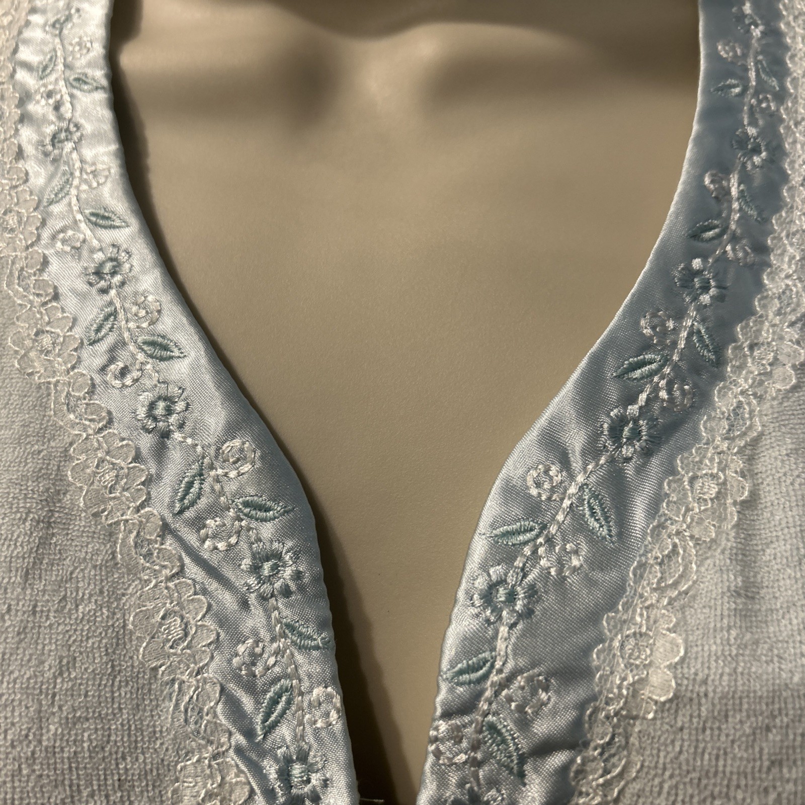 NEW Miss Elaine Petites Sz S Blue Dress Robe Zip Front Embroidered & Pockets