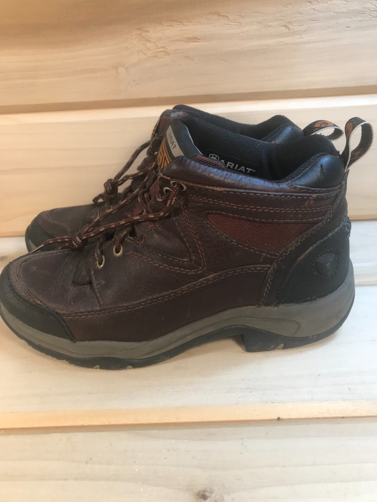 Ariat ATS Hiking Boots Mid Top Size 7B Leather Rubber 10004138