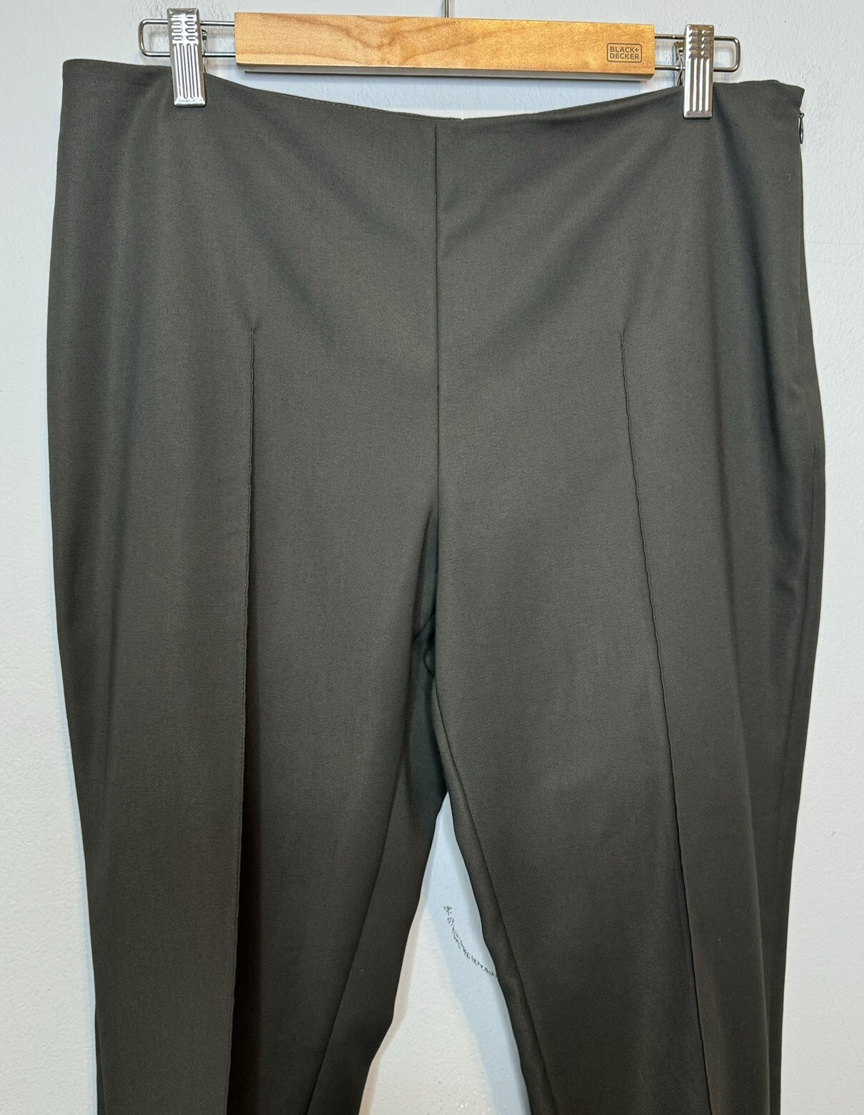 Akris Pants Size 10 Grey Womens Gray Side Zip Pleated Trouser Tapered Stretch